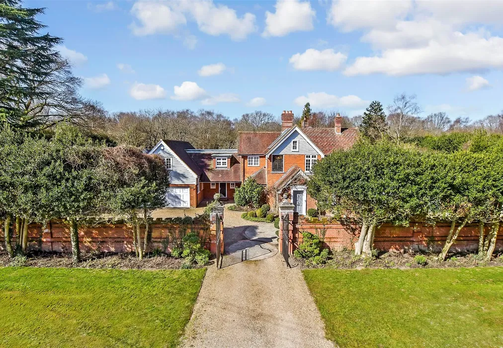 Front - Bossingham Road, Stelling Minnis, Canterbury, Kent - Wards of Kent