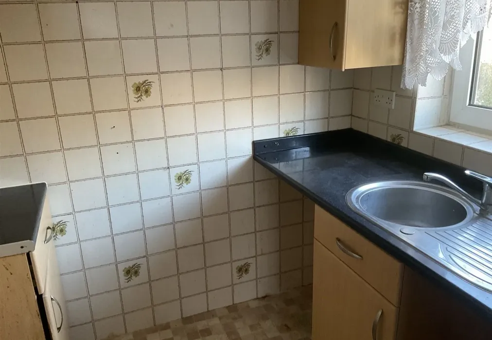 Kitchen - Cobbs Place, Margate, Kent - Wards of Kent