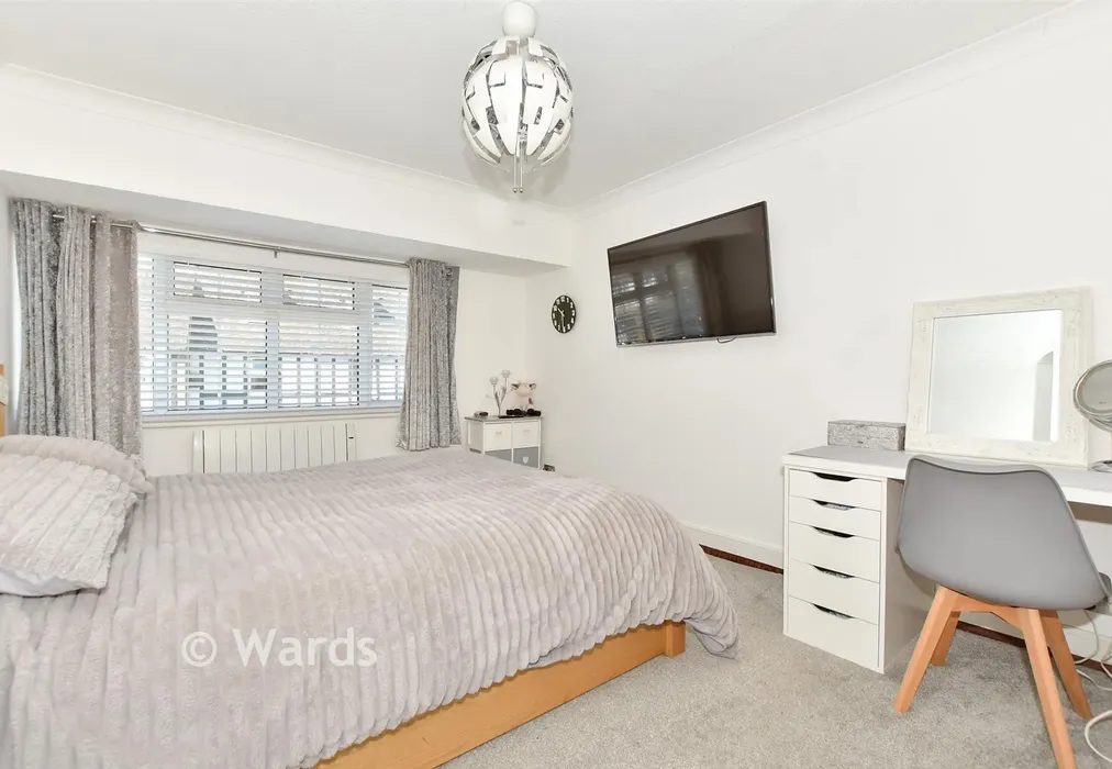 Bedroom 1 - The Street, Newington, Folkestone, Kent - Wards of Kent