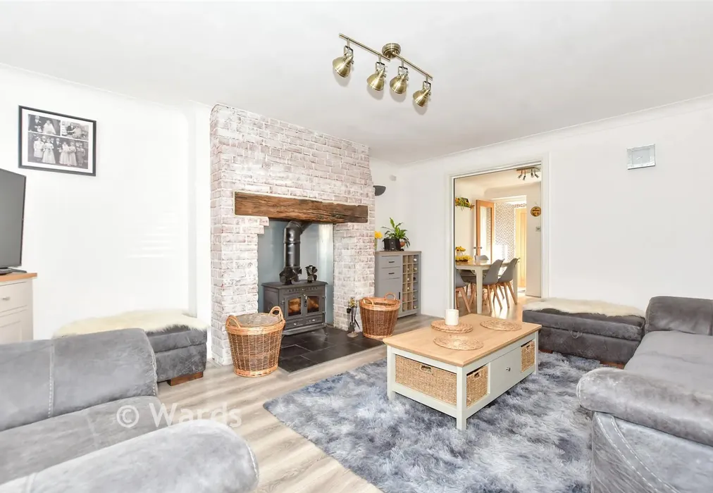 Lounge - The Street, Newington, Folkestone, Kent - Wards of Kent