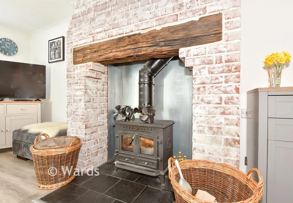 Internal Feature - The Street, Newington, Folkestone, Kent - Wards of Kent