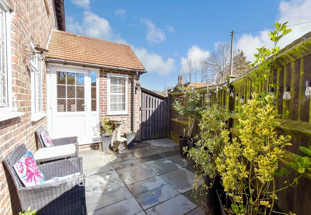 Rear Garden - The Street, Newington, Folkestone, Kent - Wards of Kent