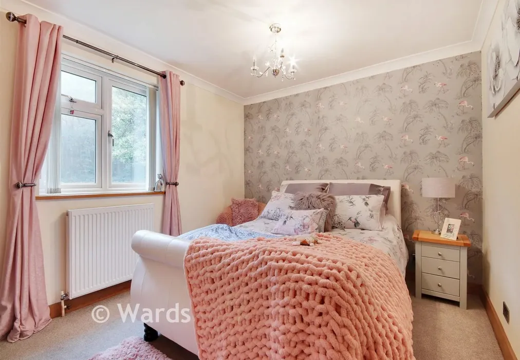 Bedroom 1 - The Gallops, Vigo, Kent - Wards of Kent