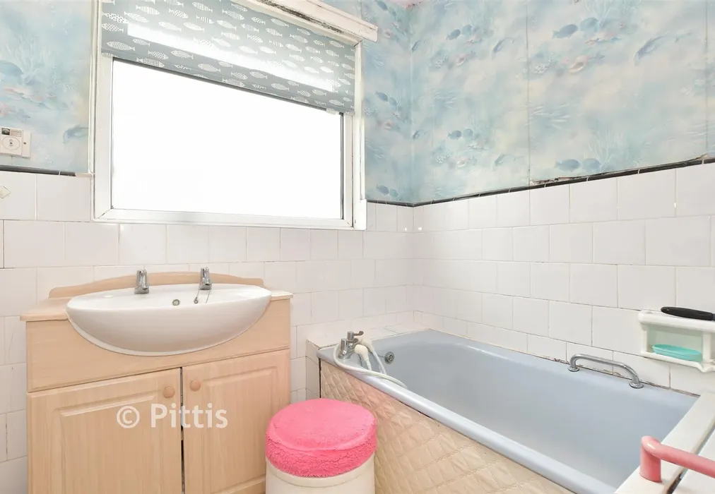 Bathroom - Roseway, Lake, Isle of Wight - Wards of Kent
