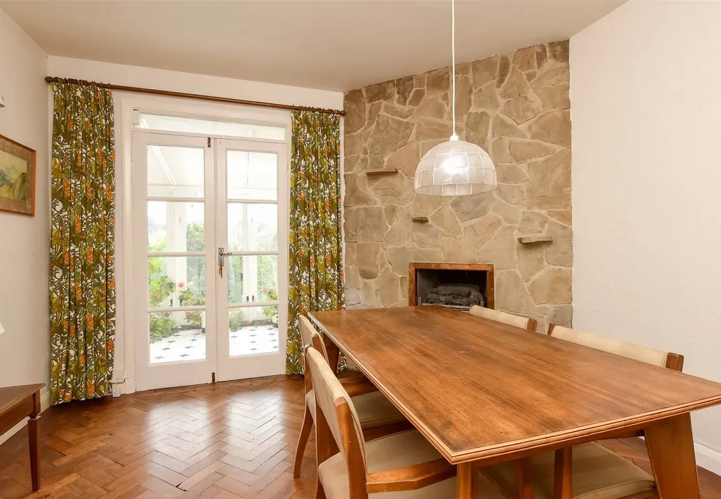 Dining Room - Laglands Close, Reigate, Surrey - Wards of Kent