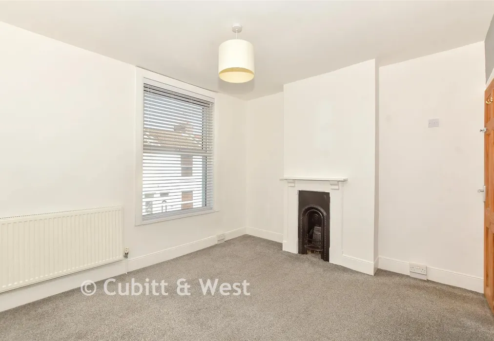 Bedroom 2 - Trevor Road, Southsea, Hampshire - Wards of Kent