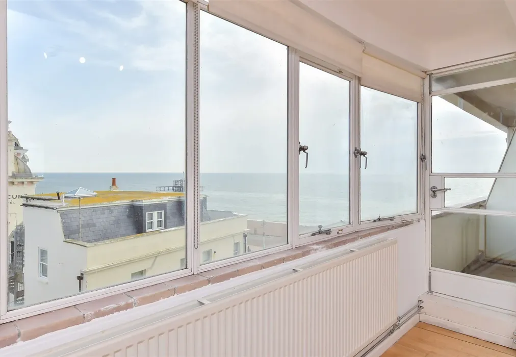 Internal Feature - Kings Road, Brighton, East Sussex - Wards of Kent