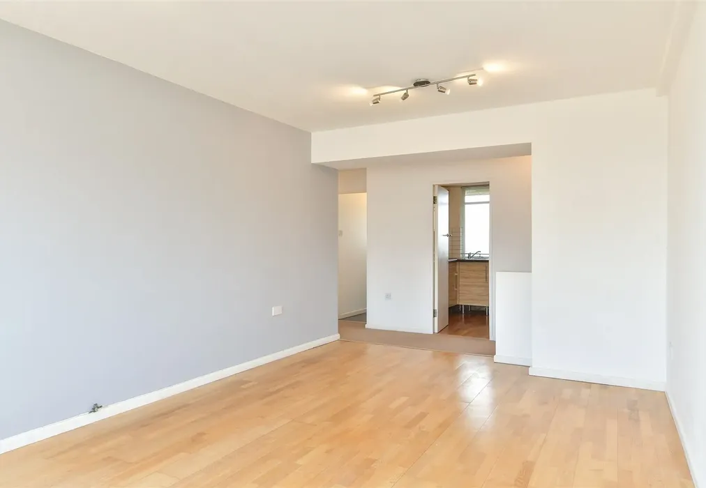 Lounge - Kings Road, Brighton, East Sussex - Wards of Kent