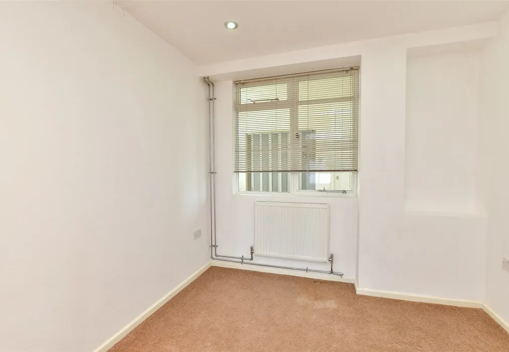 Bedroom 3 - Kings Road, Brighton, East Sussex - Wards of Kent