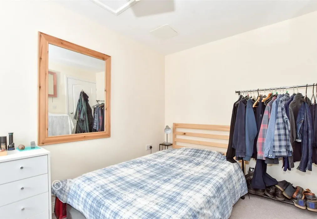 Bedroom - Granville Road, Totland Bay, Isle of Wight - Wards of Kent