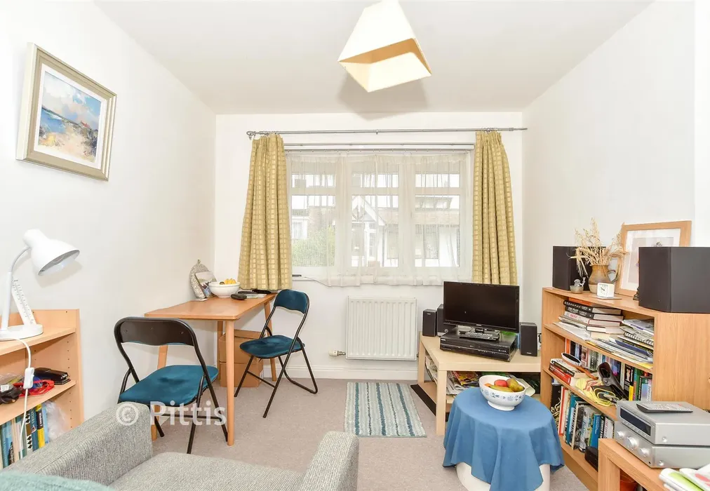 Lounge - Granville Road, Totland Bay, Isle of Wight - Wards of Kent