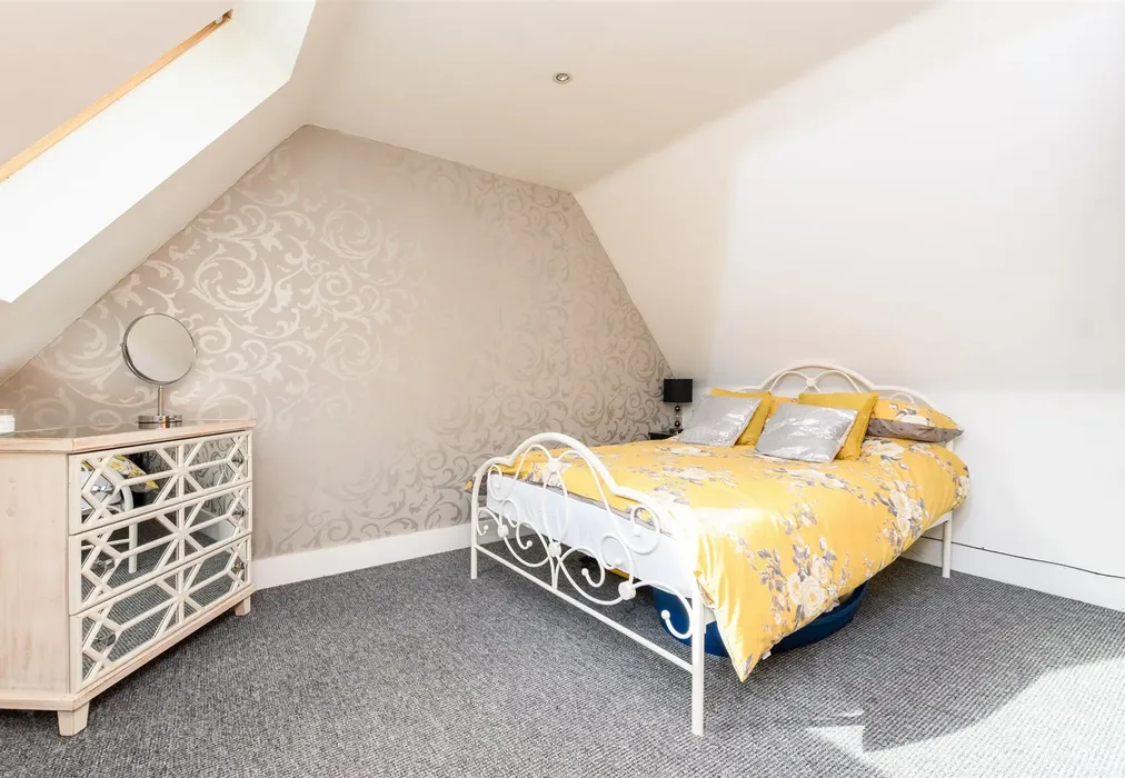 Bedroom 2 - Valley Lane, Culverstone, Meopham, Kent - Wards of Kent