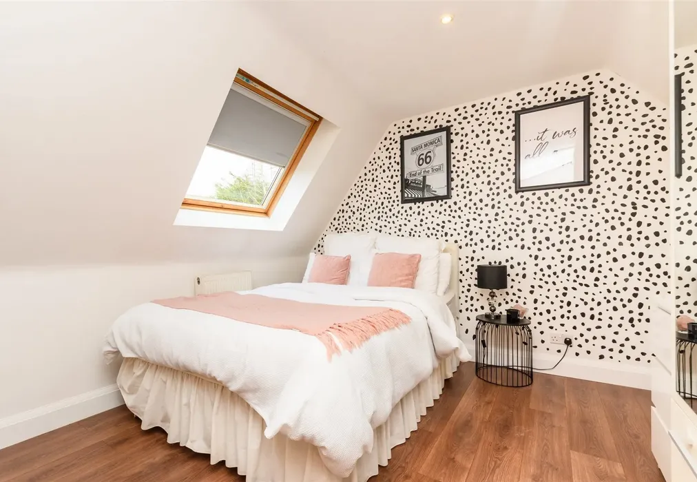Bedroom 3 - Valley Lane, Culverstone, Meopham, Kent - Wards of Kent
