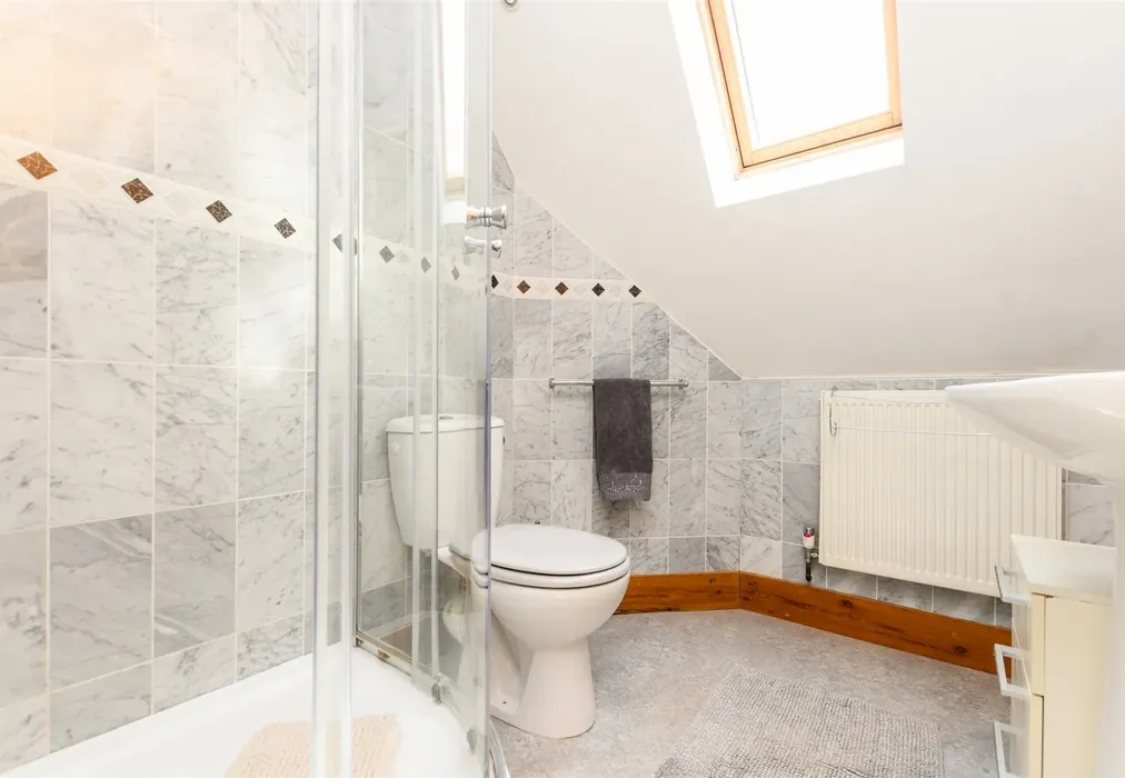 En-Suite Shower Room - Valley Lane, Culverstone, Meopham, Kent - Wards of Kent