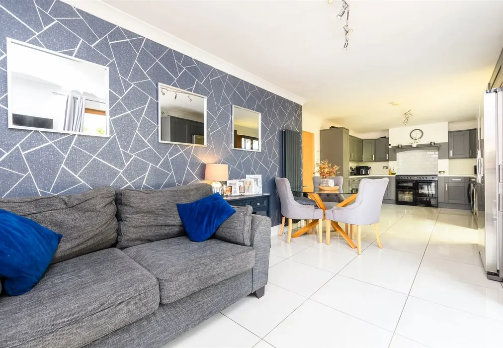 Kitchen/Diner - Valley Lane, Culverstone, Meopham, Kent - Wards of Kent