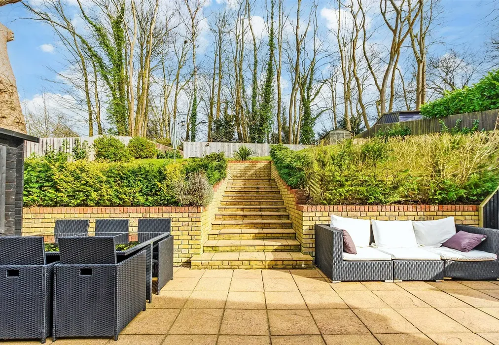 Rear Garden - Valley Lane, Culverstone, Meopham, Kent - Wards of Kent