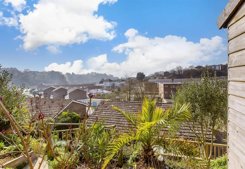 Views To Front - Fremantle Road, Folkestone, Kent - Wards of Kent