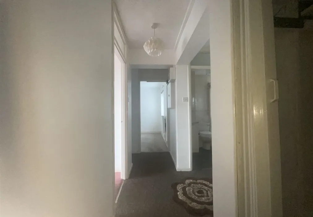 Hallway - South Street, Gosport, Hampshire - Wards of Kent