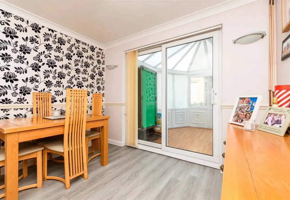 Dining Area - Edgar Road, Kemsing, Sevenoaks, Kent - Wards of Kent