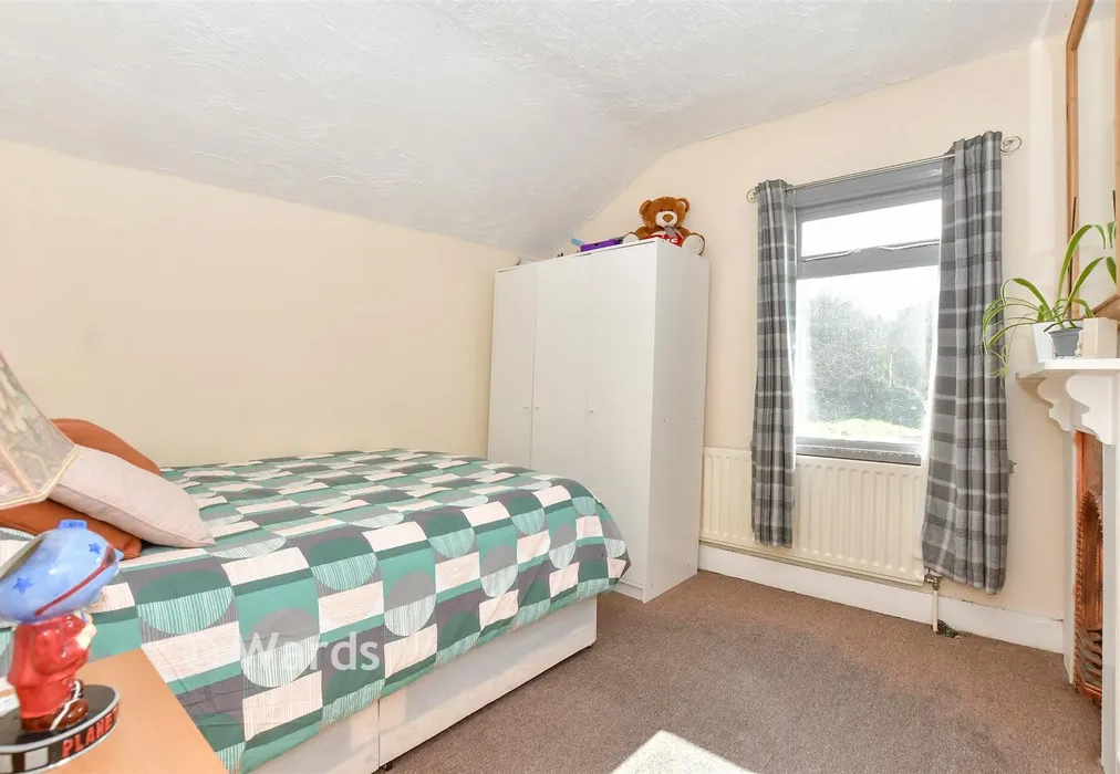 Bedroom 2 - Institute Road, Chatham, Kent - Wards of Kent