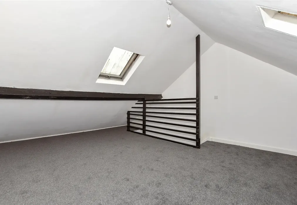 Loft Room - Gravesend Road, Strood, Rochester, Kent - Wards of Kent