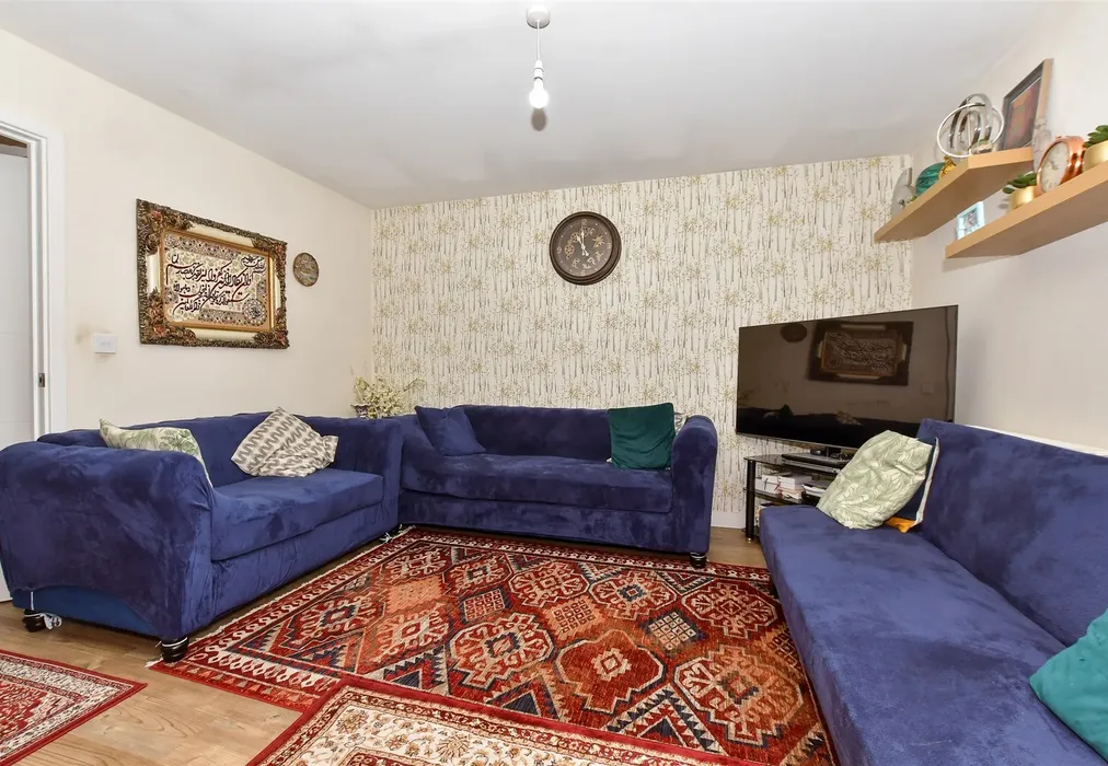 Kitchen/Lounge - Pilots View, Chatham, Kent - Wards of Kent