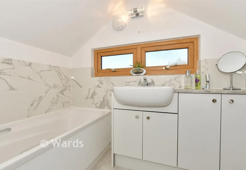 En-Suite Bathroom - George Hill Road, Broadstairs, Kent - Wards of Kent