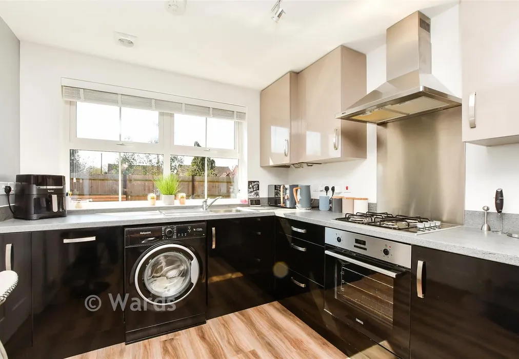Kitchen - Dawkins Drive, Staplehurst, Tonbridge, Kent - Wards of Kent