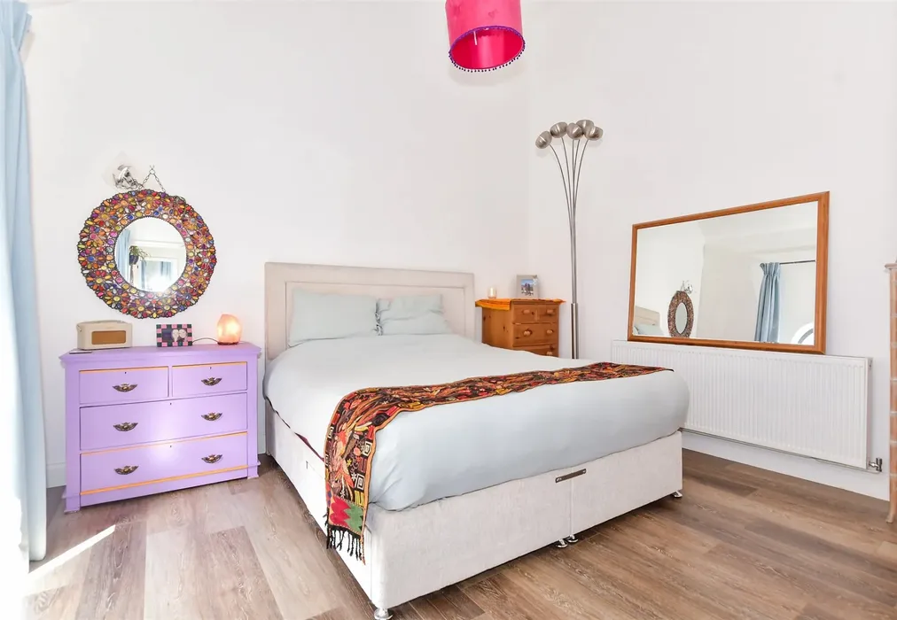 Bedroom 1 - Malling Road, Snodland, Kent - Wards of Kent