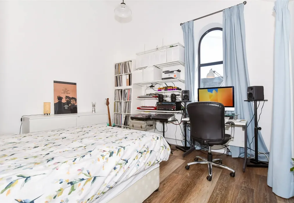 Bedroom 2 - Malling Road, Snodland, Kent - Wards of Kent