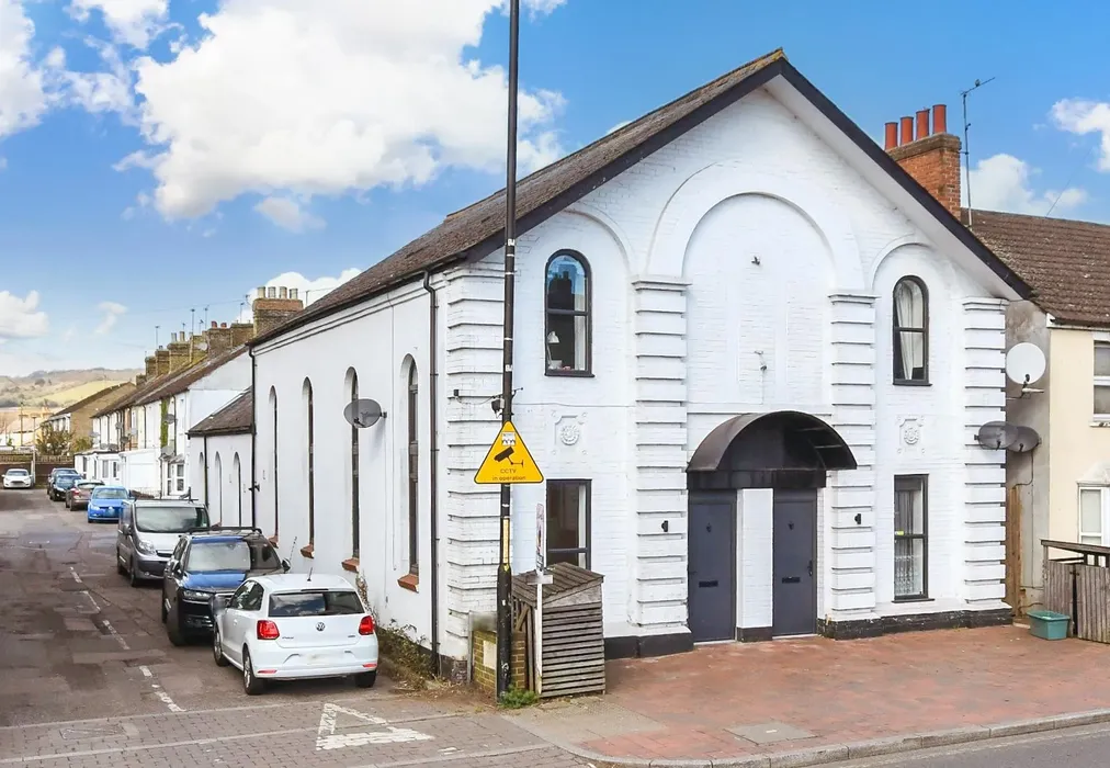 Front Web - Malling Road, Snodland, Kent - Wards of Kent