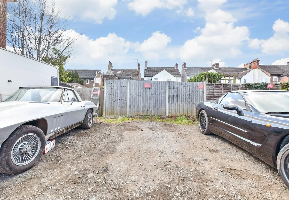 Driveway/Parking - Malling Road, Snodland, Kent - Wards of Kent