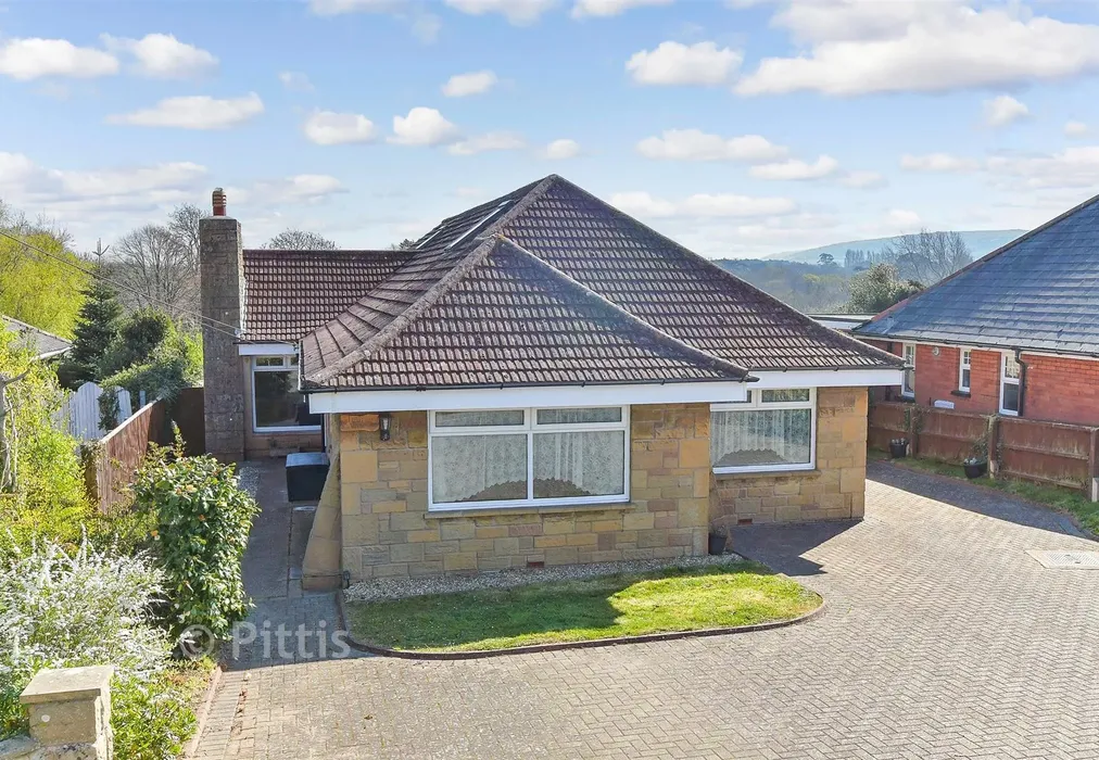 External (Web) - Victoria Road, Freshwater, Isle of Wight - Wards of Kent