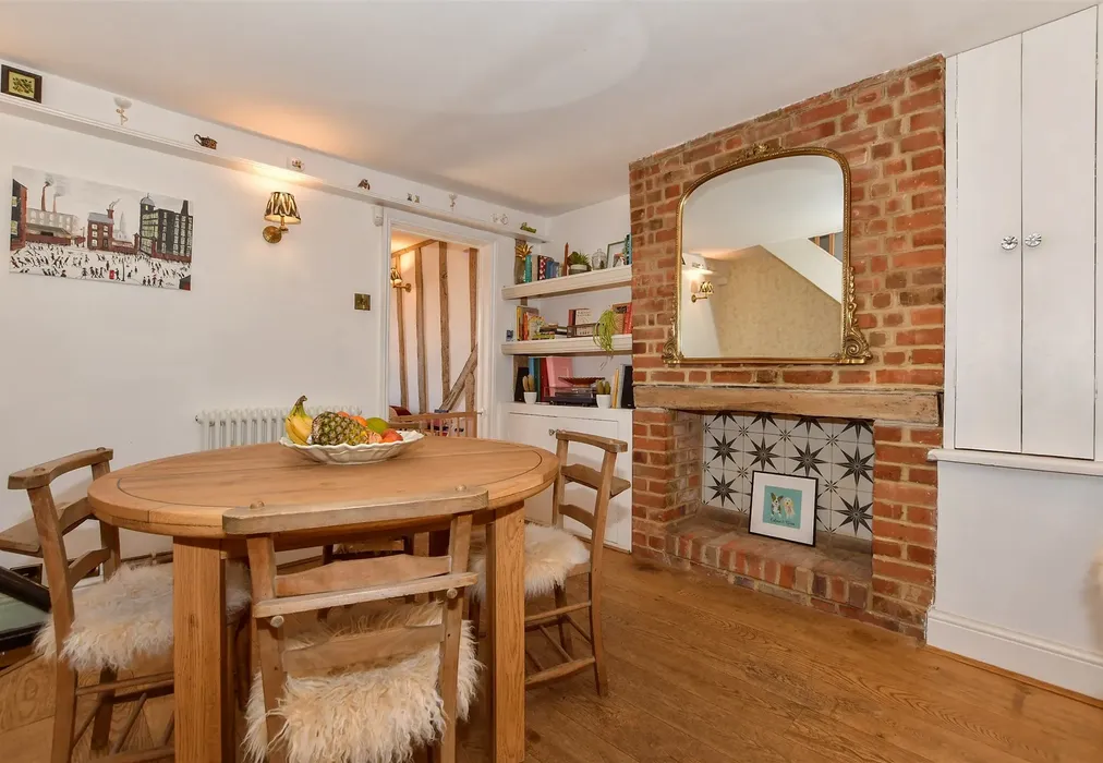 Dining Area - Pilgrims Way, Hollingbourne, Maidstone, Kent - Wards of Kent