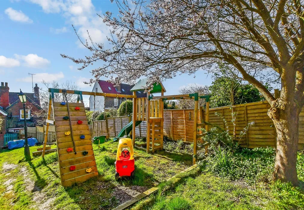 Rear Garden - Pilgrims Way, Hollingbourne, Maidstone, Kent - Wards of Kent