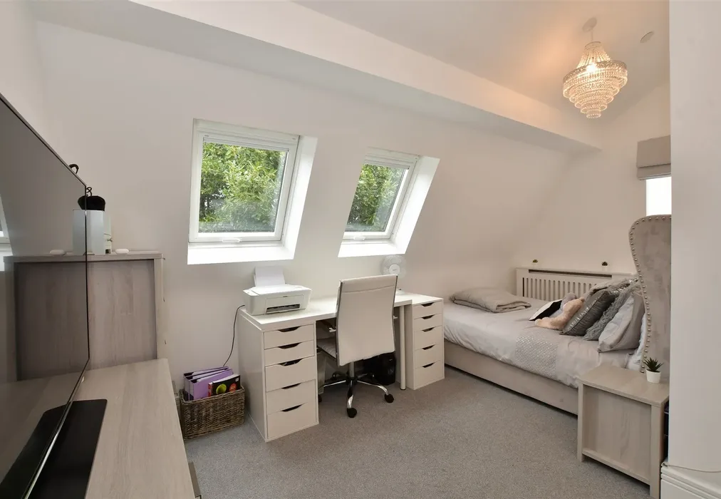 Bedroom 2 - High Street, Billericay, Essex - Wards of Kent