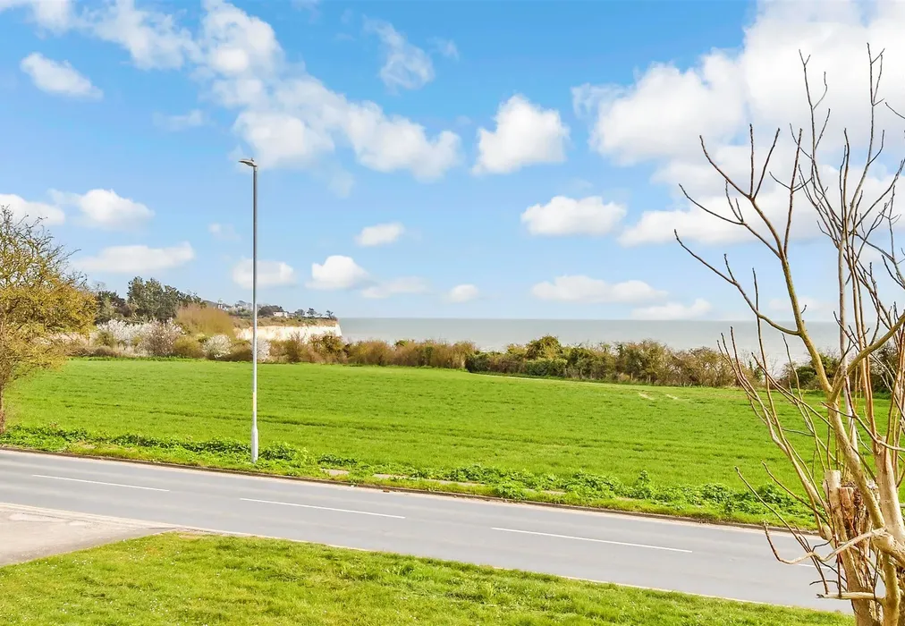 Views To Front - Sandwich Road, Cliffsend, Ramsgate, Kent - Wards of Kent