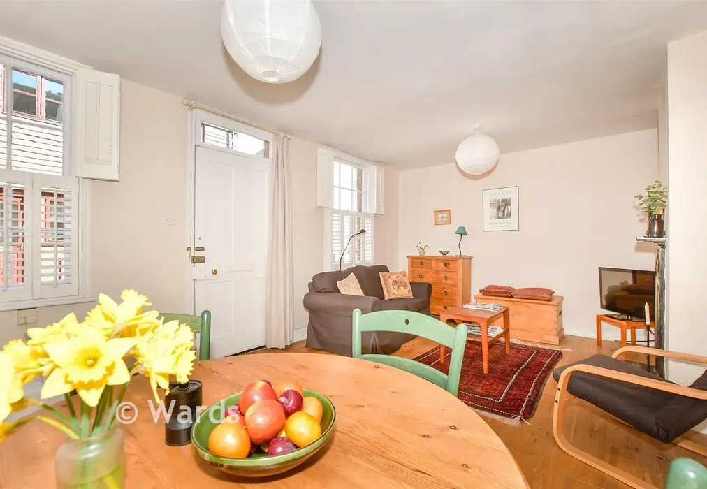 Internal Lifestyle Photograph - Chapel Street, Hythe, Kent - Wards of Kent