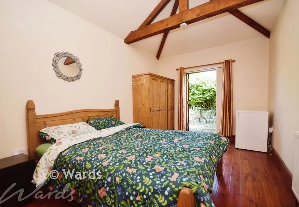 Guest Room - Felderland Close, Worth, Deal, Kent - Wards of Kent