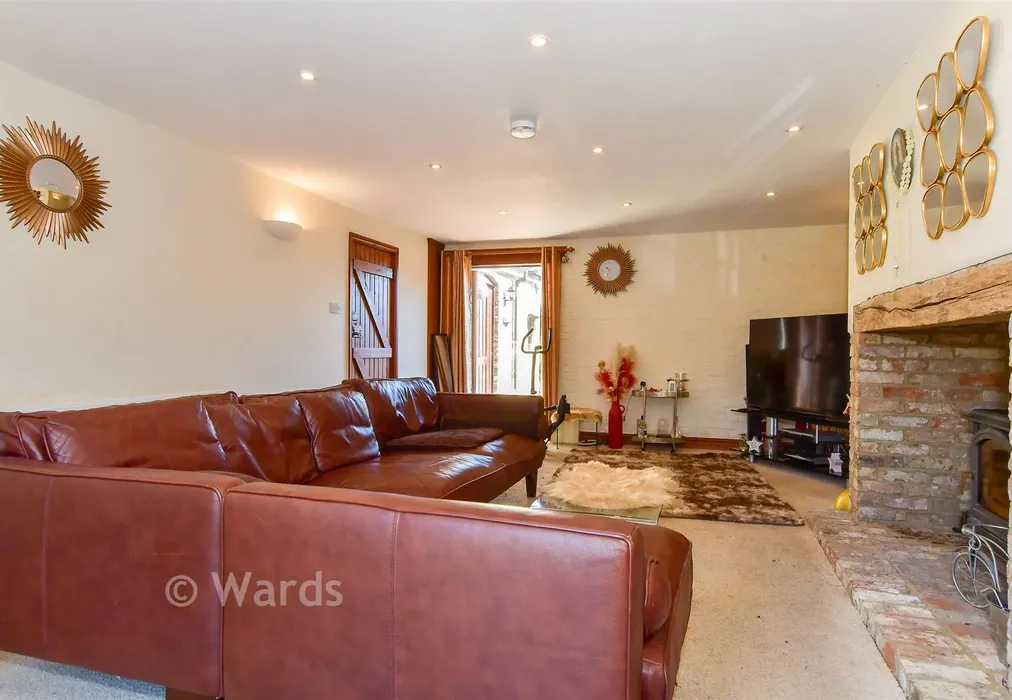 Lounge - Felderland Close, Worth, Deal, Kent - Wards of Kent