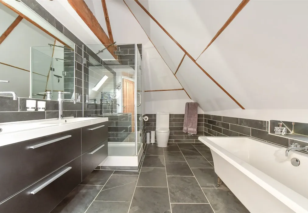 Bathroom - Hode Lane, Bridge, Canterbury, Kent - Wards of Kent