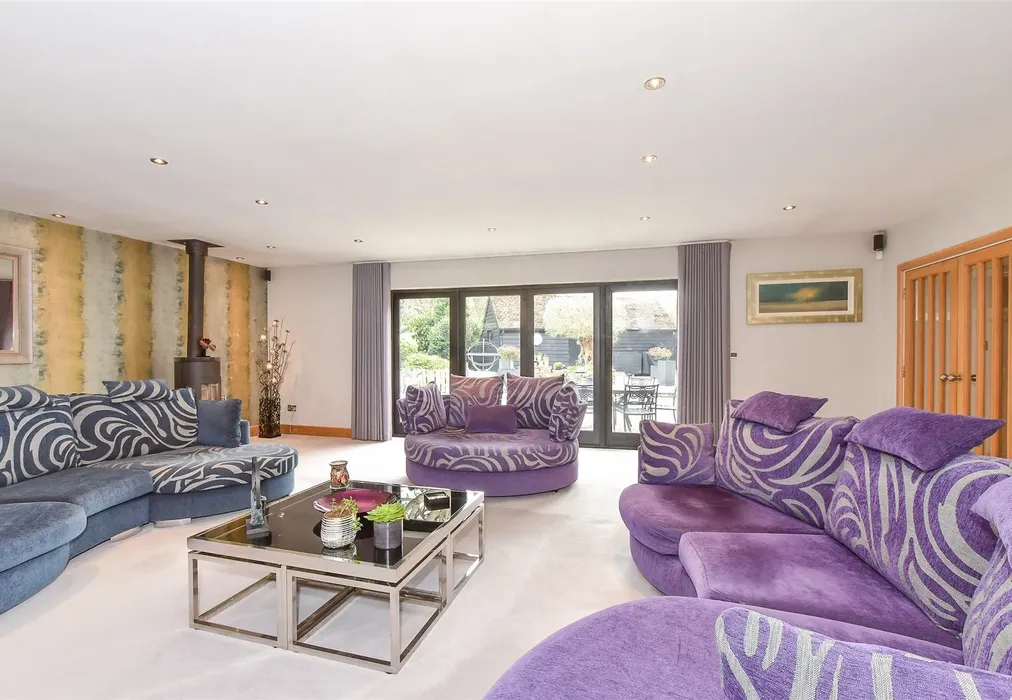 Lounge - Hode Lane, Bridge, Canterbury, Kent - Wards of Kent