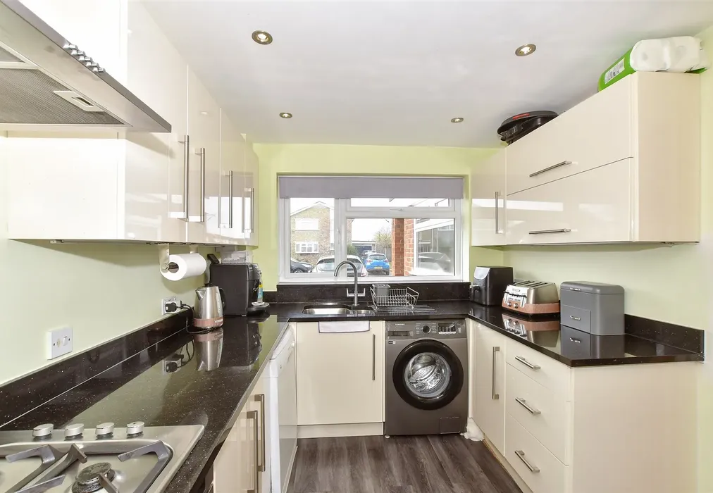 Kitchen - Kingsfield Road, Broomfield, Herne Bay, Kent - Wards of Kent