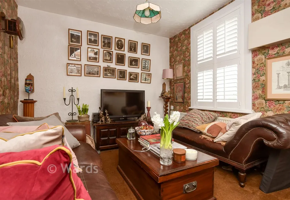 Lounge - Jeffery Street, Gillingham, Kent - Wards of Kent