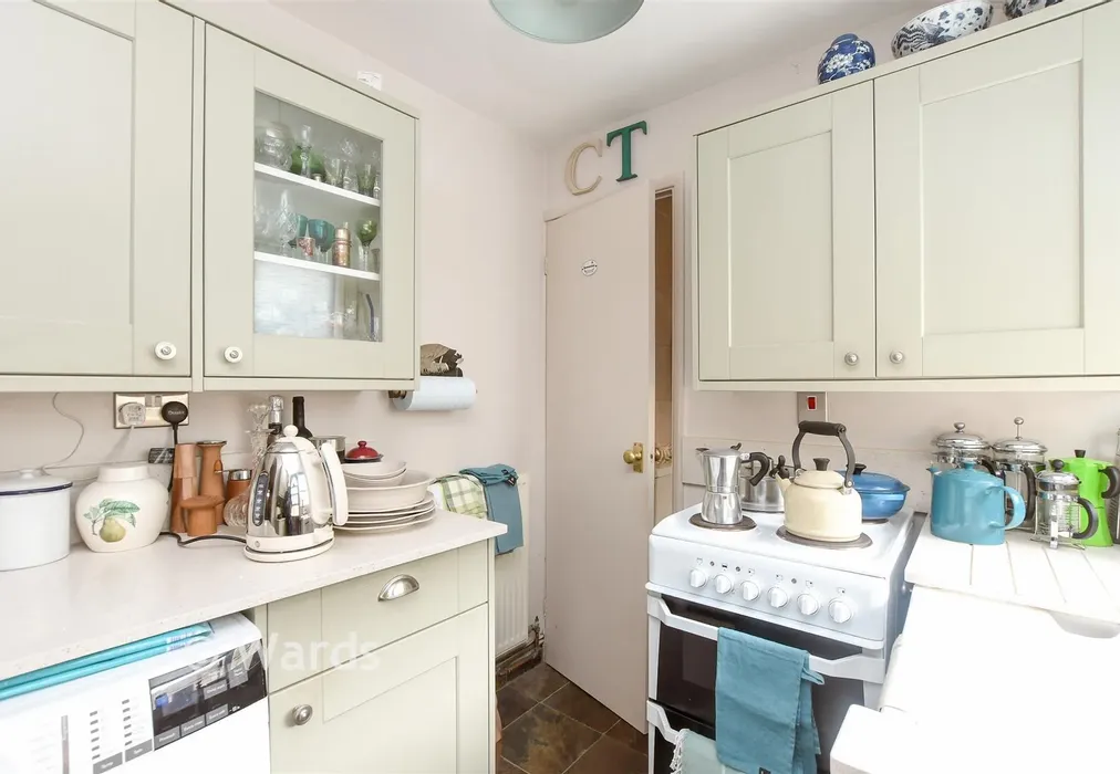 Kitchen - Jeffery Street, Gillingham, Kent - Wards of Kent