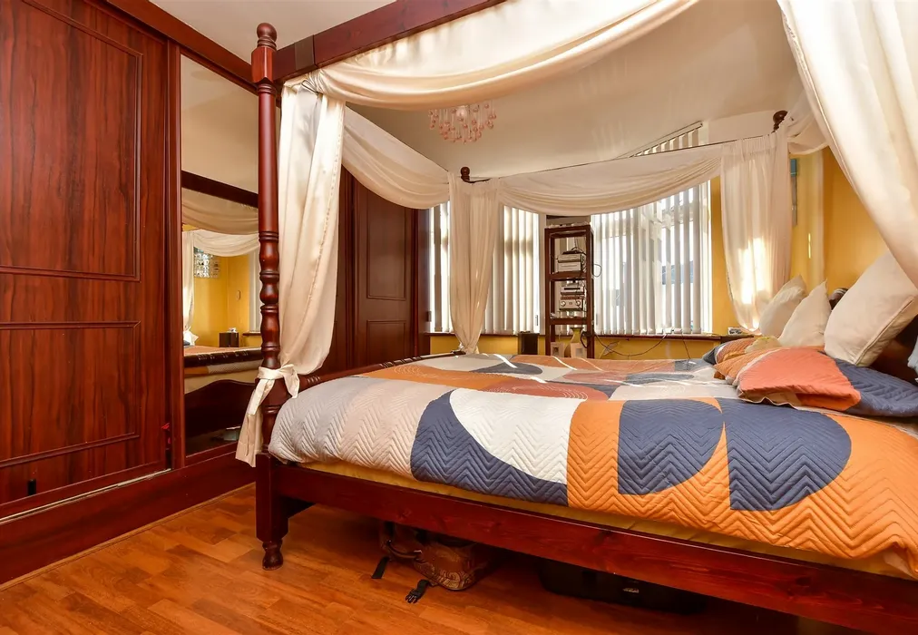 Bedroom 1 - Waddon Close, Croydon, Surrey - Wards of Kent