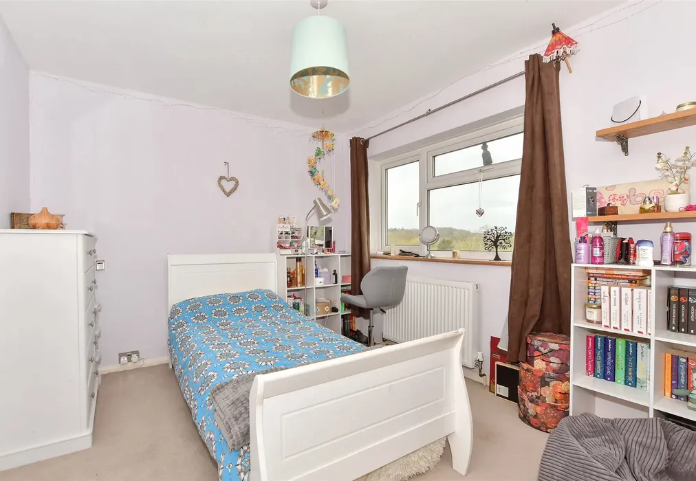 Bedroom 3 - Nursery Hill, Shamley Green, Guildford, Surrey - Wards of Kent
