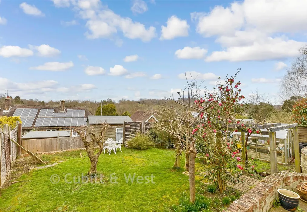 Rear Garden - Nursery Hill, Shamley Green, Guildford, Surrey - Wards of Kent