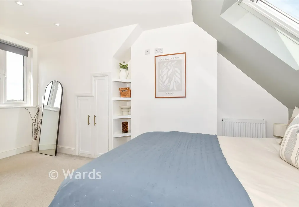 Bedroom 1 - Bell Lane, Staplehurst, Tonbridge, Kent - Wards of Kent