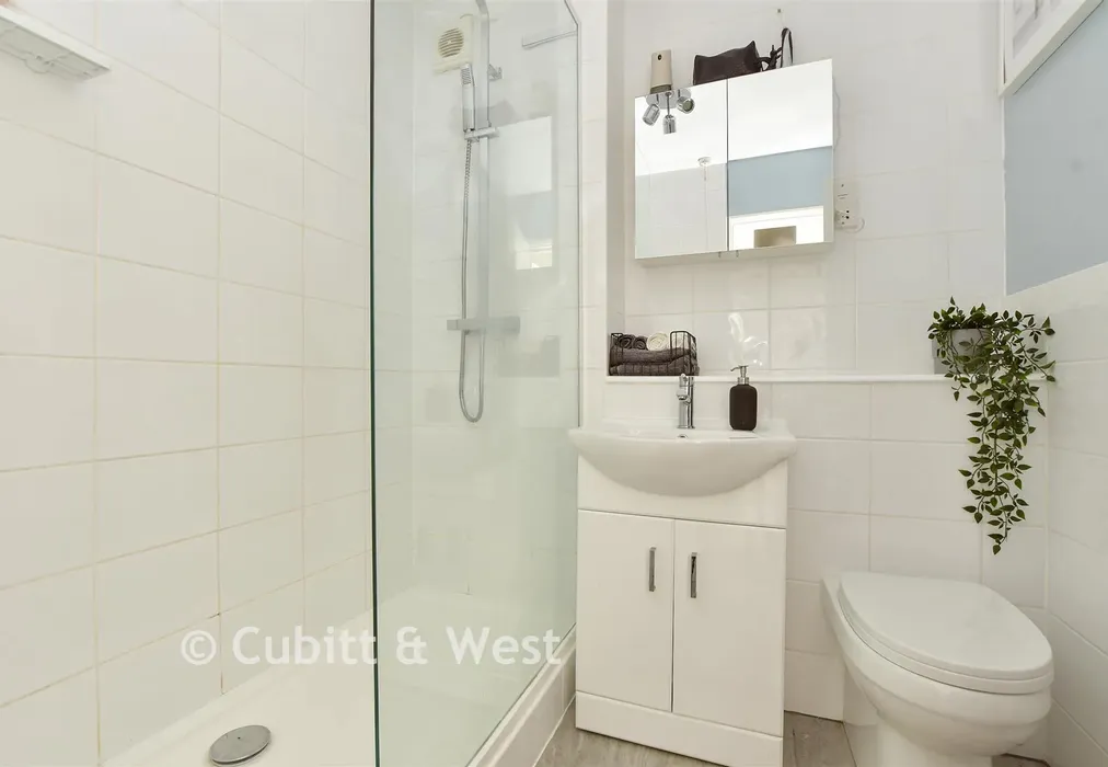 Shower Room - Epsom Road, Leatherhead, Surrey - Wards of Kent